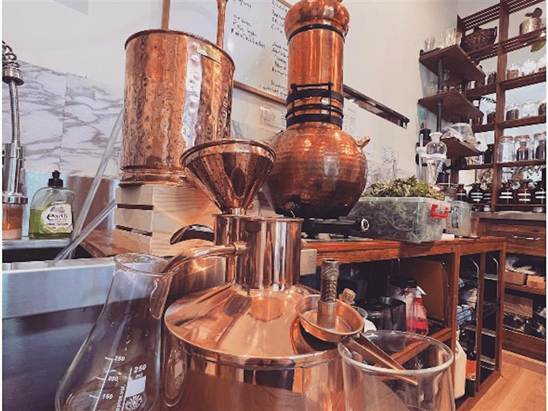 Copper essential oil still