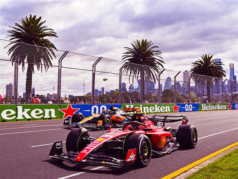 Formula 1® Cars racing around Albert Park Lake