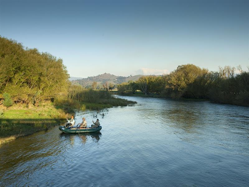 Breakaway caravan park, Goulburn river, High Country, Victoria. Photo by Robert Blackburn.