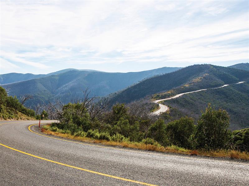 Great Alpine Road, High Country, Victoria, Australia